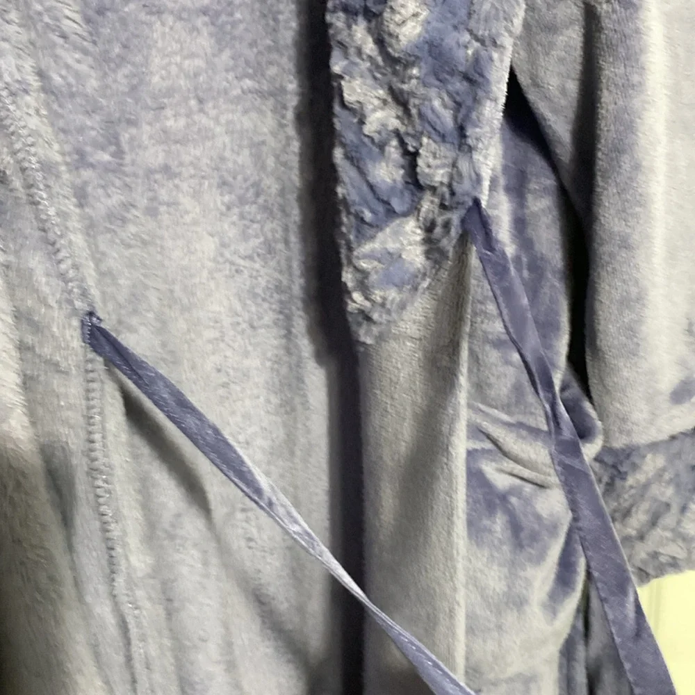 Carole Hochman indigo soft belted robe size MEDIUM